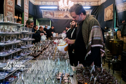 گزارش تصویری | عزاداری ایام فاطمیه در تکیه سادات اخوی