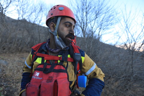 تصاویری از حضور نیروهای هلال احمر در جنگل الیت