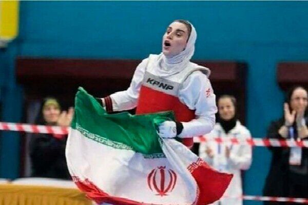 نسیبه شهبازی صاحب گردن آویز برنز شد