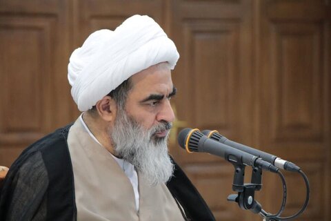 آیتالله محمدجواد فاضل لنکرانی مکتب فکری علمدار تمدن نوین اسلامی را تبیین میکند/ غمخوار امت، امام شهید