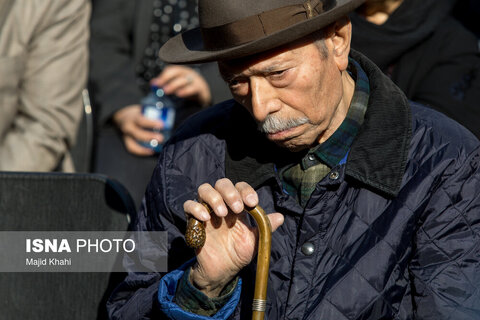 حضور هنرمندان در مراسم تشییع پیکر هادی مرزبان