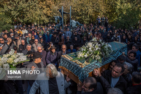 حضور هنرمندان در مراسم تشییع پیکر هادی مرزبان