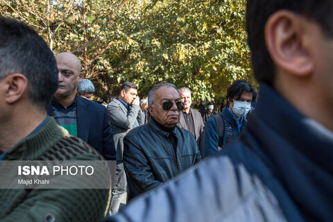 حضور هنرمندان در مراسم تشییع پیکر هادی مرزبان