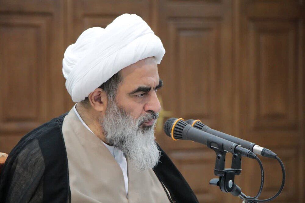 رئیس مرکز فقهی ائمه اطهار(ع): افرادی که وزن علمی ندارند و از قرآن و روایات بی‌خبرند، می‌گویند چرا عزاداری کنیم؟