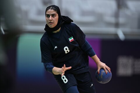 انقلاب هندبال بانوان ایران با دهه هشتادی‌ها / هانیه کریمی در گفت‌وگو با قدس: دنیا باید قدرت هندبال ایران را ببیند