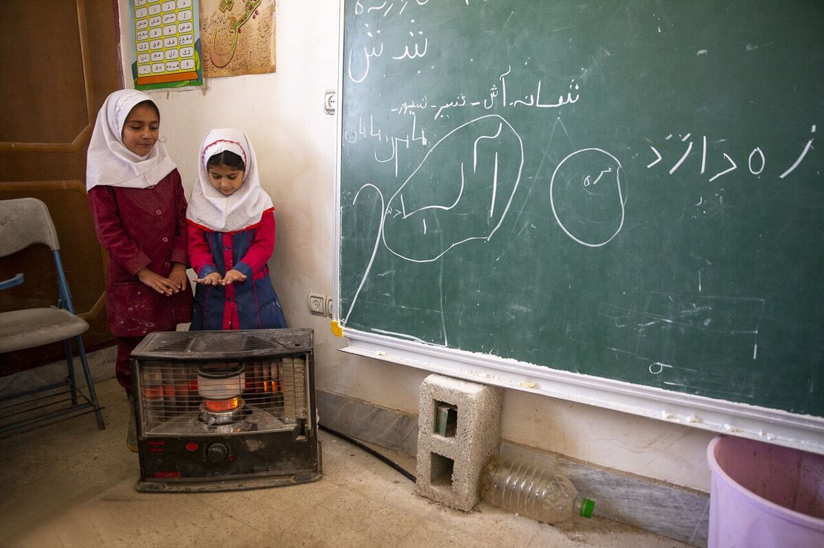 رئیس سازمان نوسازی مدارس کشور: هیچ کلاسی حق استفاده از وسیله گرمایشی با شعله مستقیم را ندارد