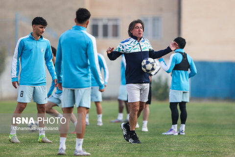 تمرین تیم فوتبال استقلال پیش از بازی با الوصل امارات