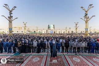 اقامه نماز تمنای باران درحرم مطهر رضوی