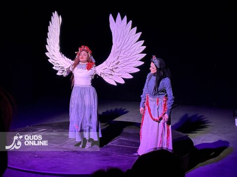 «هم این هم آن» بازتابی از جدال نسلها روی یک صندلی گریم