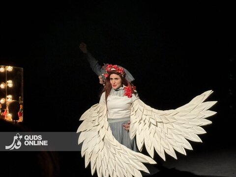 «هم این هم آن» بازتابی از جدال نسلها روی یک صندلی گریم