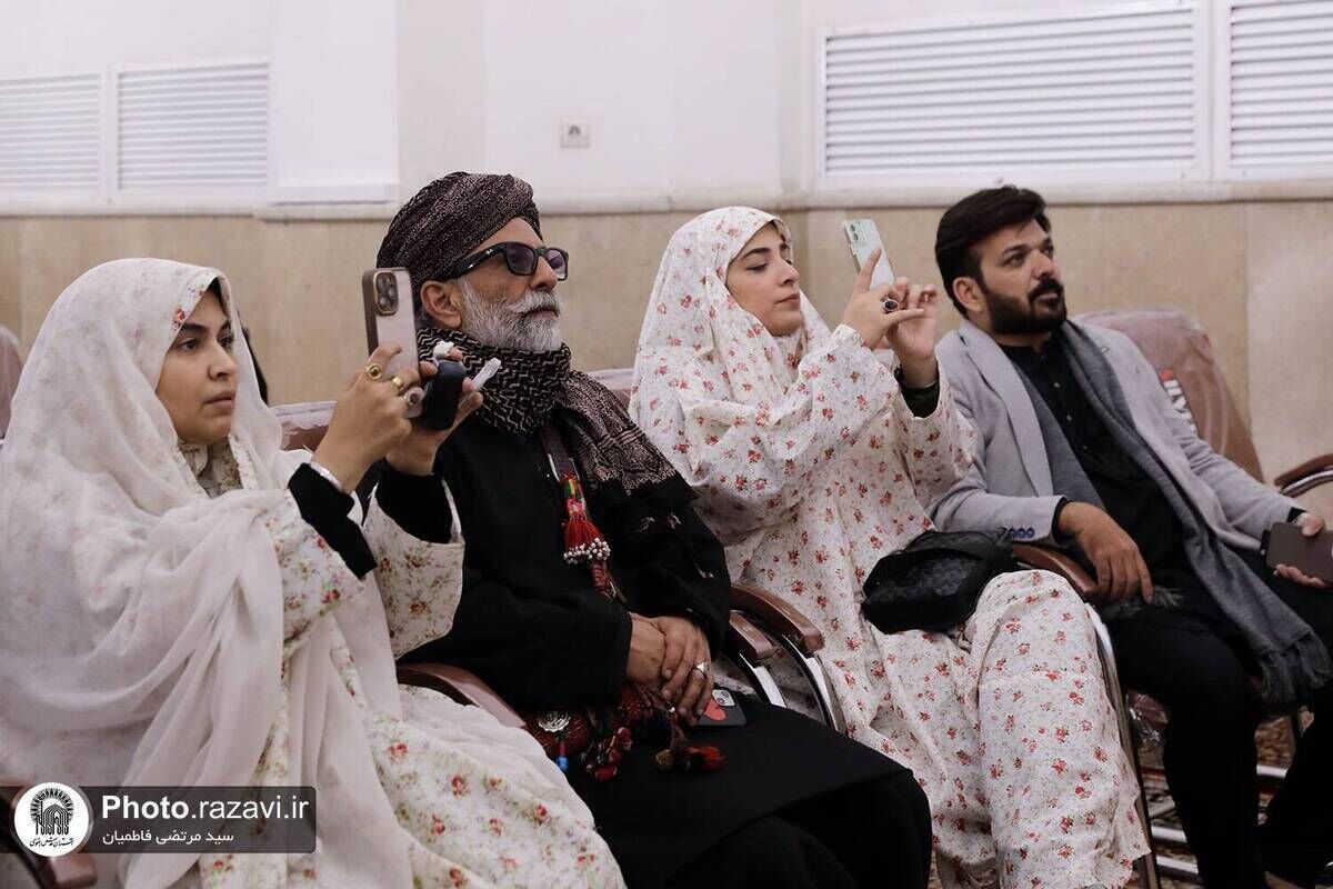 دلدادگی بازیگر برجسته پاکستانی در حرم امام رضا (ع)