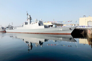 در دریا هم دستمان پر است