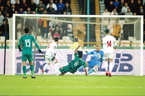 اشکها و لبخندهای یک ملت در مستطیل سبز