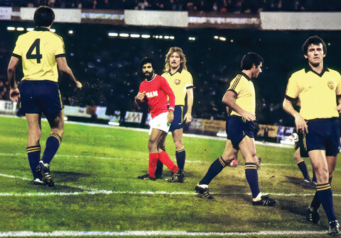 اشک‌ها و لبخندهای یک ملت در مستطیل سبز