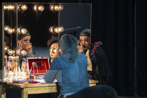 گزارش تصویری | اجرای نمایش "هم این هم آن"