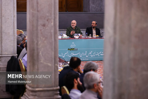 نشست صمیمانه رئیس مجلس با مدیران رسانه‌های کشور