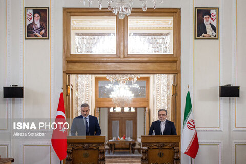 دیدار وزیر خارجه ترکیه با وزیر خارجه ایران