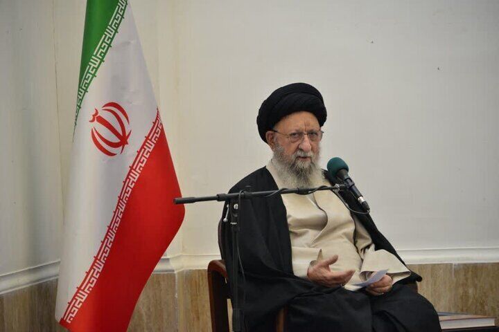نماینده ولی فقیه در استان گلستان: مسیر امام خمینی(ره) ادامه خط انبیا است
