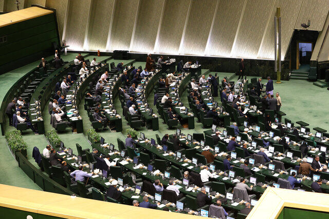 تذکر ۵۳ نماینده مجلس؛ وضعیت معلمان حق‌التدریس تعیین تکلیف شود