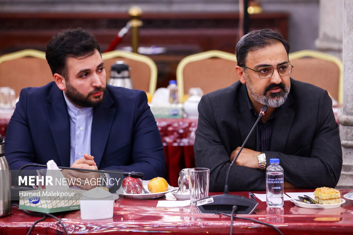 نشست صمیمانه رئیس مجلس با مدیران رسانه‌های کشور