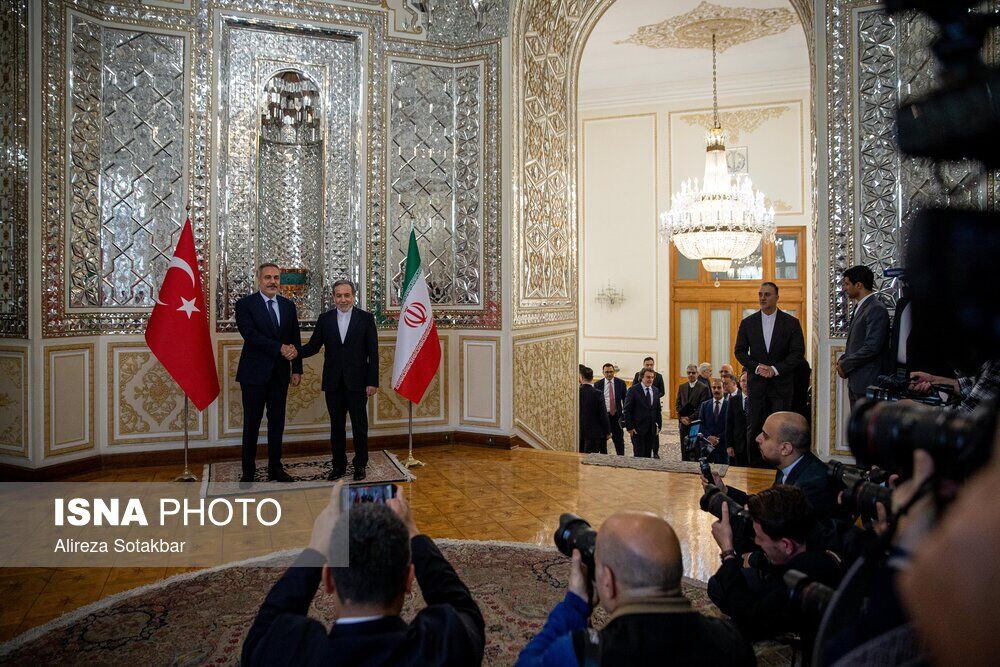 دیدار وزیر خارجه ترکیه با وزیر خارجه ایران