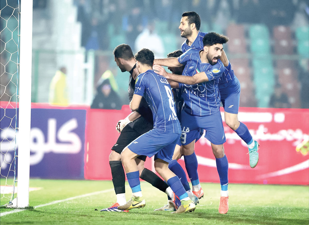 آدان، ناجی آبی‌ پیش از دربی