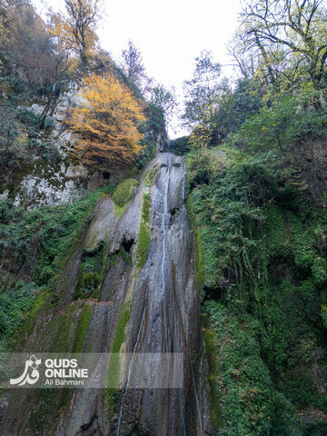 گزارش تصویری | طبیعت زیبای پاییزی آبشار لُوه - گلستان
