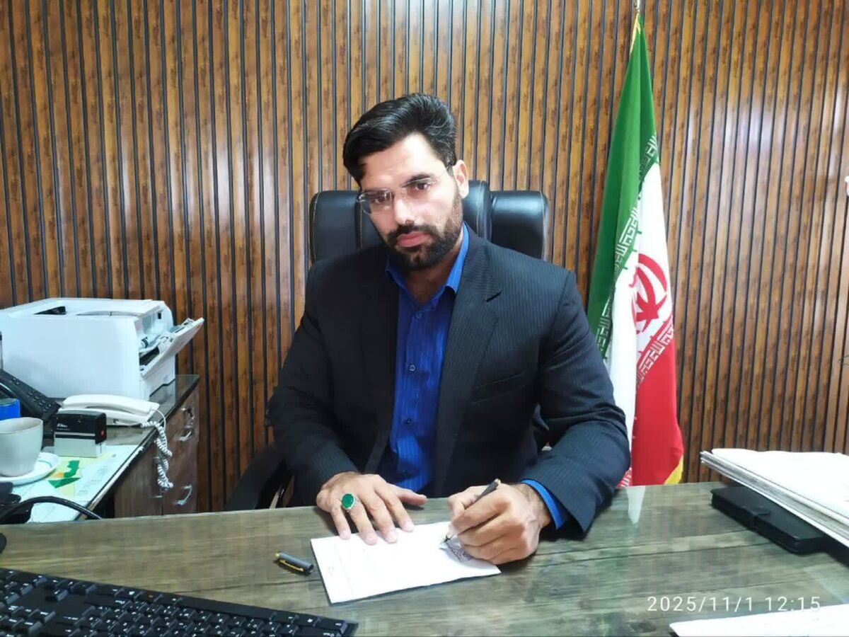 دستگیری کارمند متخلف در جریان دریافت رشوه با حضور دادستان بردسکن