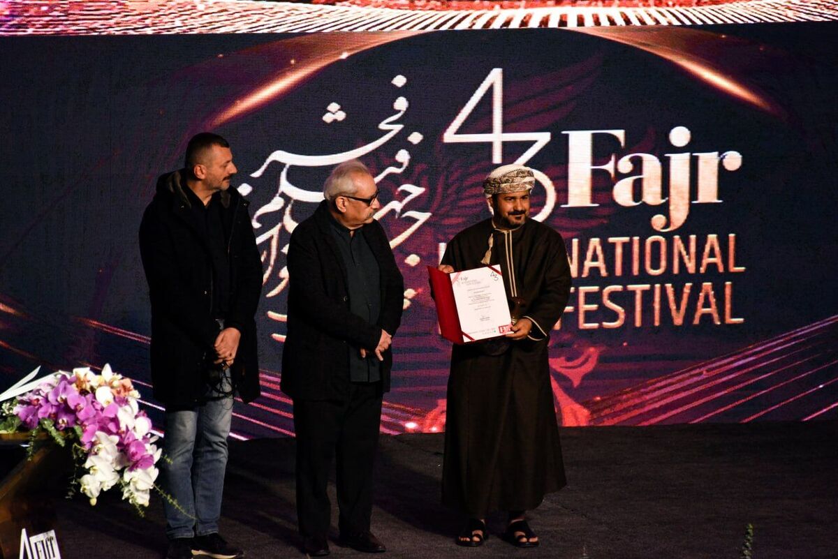 سیمرغ های جشنواره جهانی فجر بر شانه برگزیدگان نشست