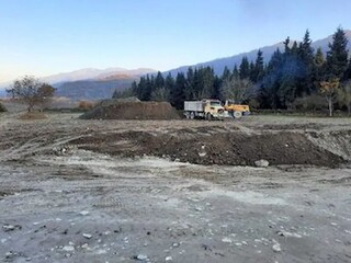 کشف دپوی بیش از ۲۰۰ تن ماسه دریایی فاقد مجوز در مرکز گیلان