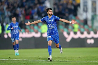 با سعید سحرخیزان دو قدم مانده به دربی / خودم ورزشگاه را منفجر می کنم!