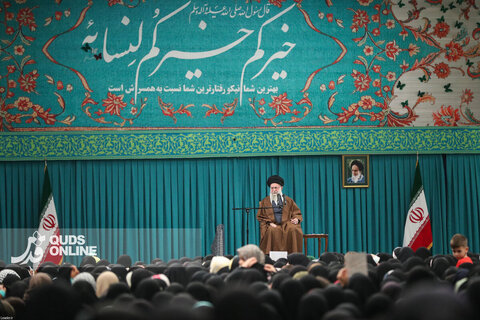 دیدار هزاران نفر از زنان و دختران با رهبر انقلاب