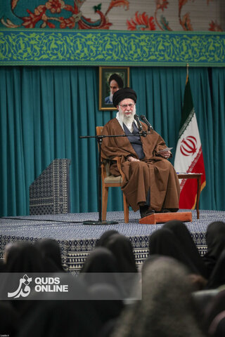 دیدار هزاران نفر از زنان و دختران با رهبر انقلاب