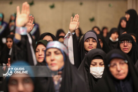 دیدار هزاران نفر از زنان و دختران با رهبر انقلاب