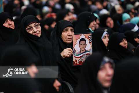 دیدار هزاران نفر از زنان و دختران با رهبر انقلاب