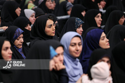 دیدار هزاران نفر از زنان و دختران با رهبر انقلاب
