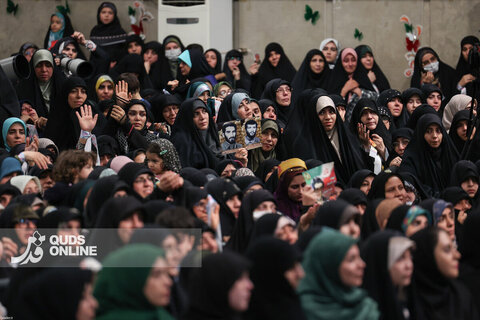 دیدار هزاران نفر از زنان و دختران با رهبر انقلاب
