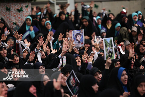 دیدار هزاران نفر از زنان و دختران با رهبر انقلاب