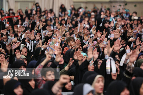 دیدار هزاران نفر از زنان و دختران با رهبر انقلاب