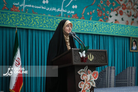 دیدار هزاران نفر از زنان و دختران با رهبر انقلاب