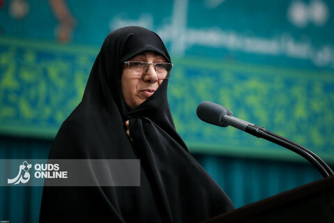 دیدار هزاران نفر از زنان و دختران با رهبر انقلاب