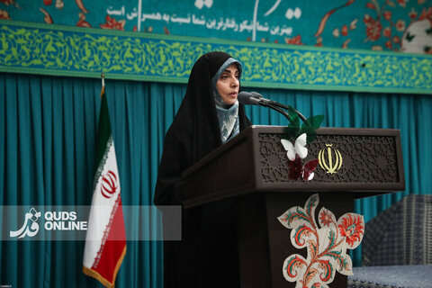 دیدار هزاران نفر از زنان و دختران با رهبر انقلاب