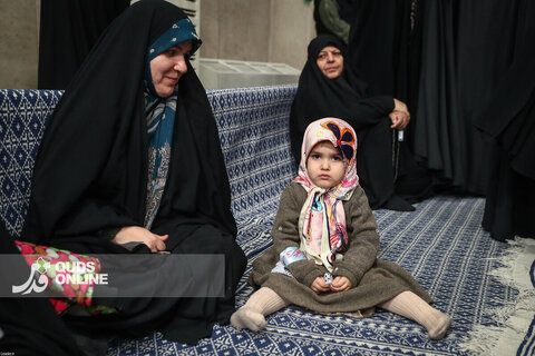 دیدار هزاران نفر از زنان و دختران با رهبر انقلاب