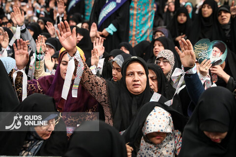 دیدار هزاران نفر از زنان و دختران با رهبر انقلاب