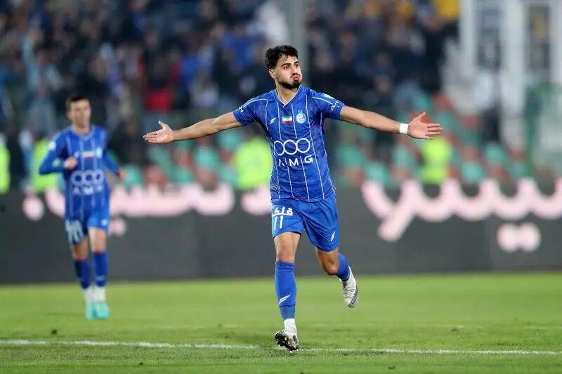 با سعید سحرخیزان دو قدم مانده به دربی / خودم ورزشگاه را منفجر می کنم!