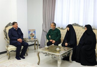 مخبر: خانواده‌های شهدا سرمایه‌های اجتماعی نظام هستند