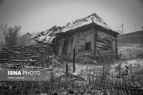 تصاویری از بارش برف پاییزی در ارتفاعات سوادکوه