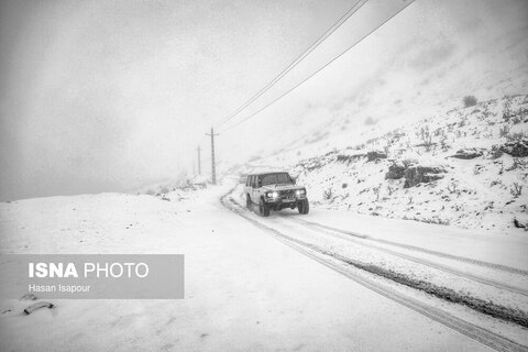 تصاویری از بارش برف پاییزی در ارتفاعات سوادکوه