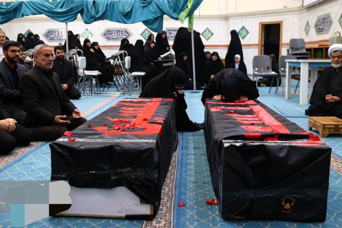 پیکر همسر و فرزند معاون رییس‌جمهوری در مشهد تشییع شد