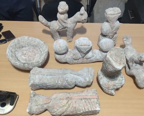 کشف اشیای تاریخی ۲۸۰۰ ساله در فریدون‌کنار